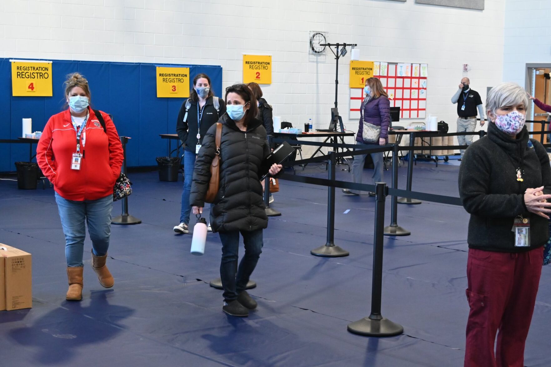 LCPS employee vaccination line